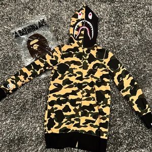 bape hoodie